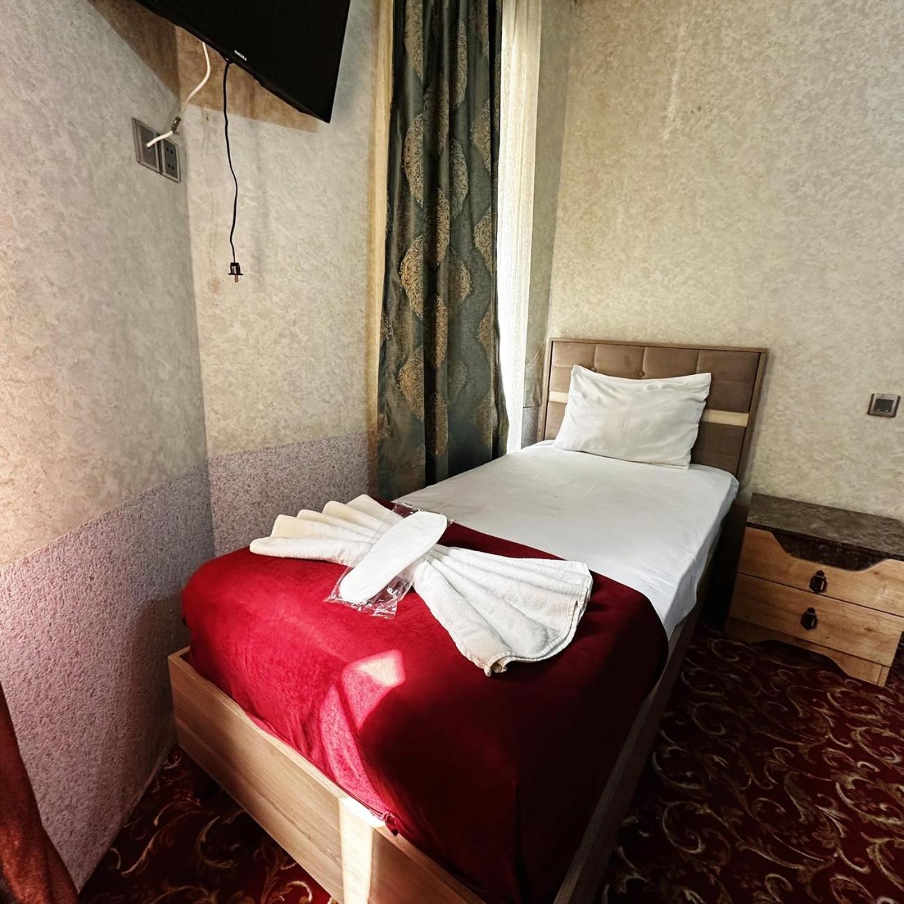 Avi Hotel Baku Exterior photo