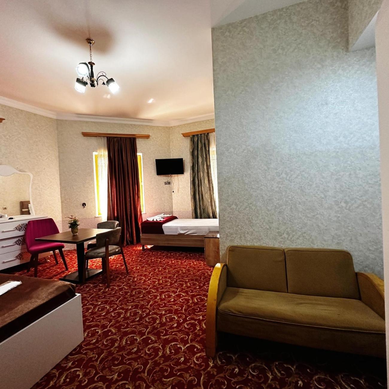 Avi Hotel Baku Exterior photo