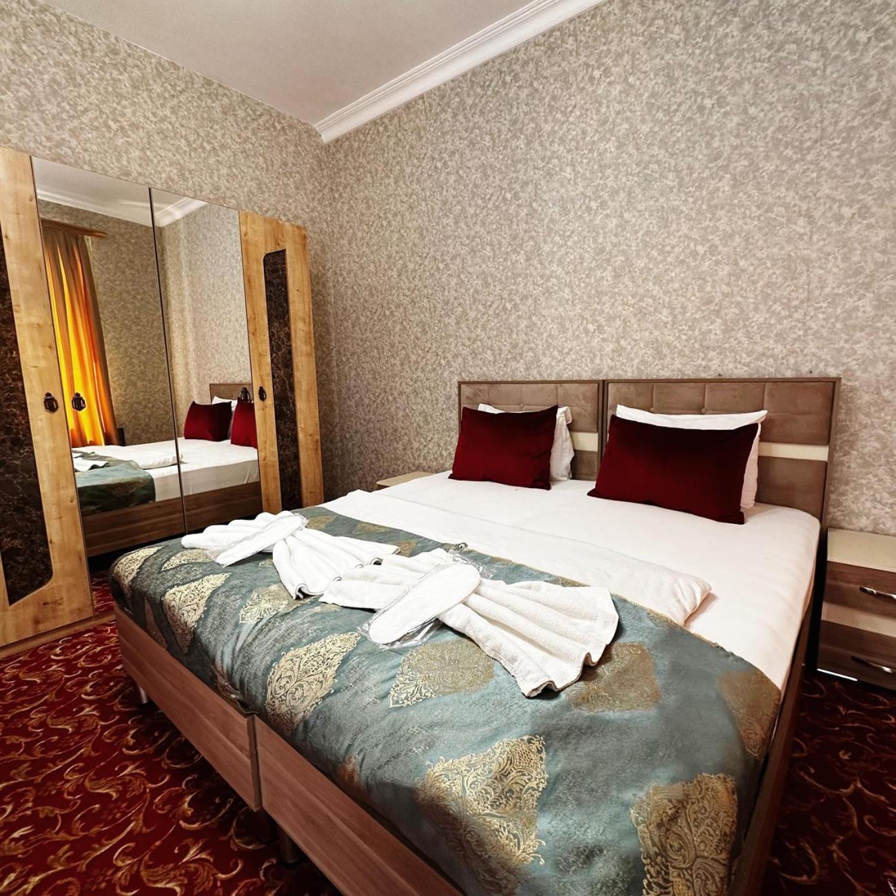 Avi Hotel Baku Exterior photo