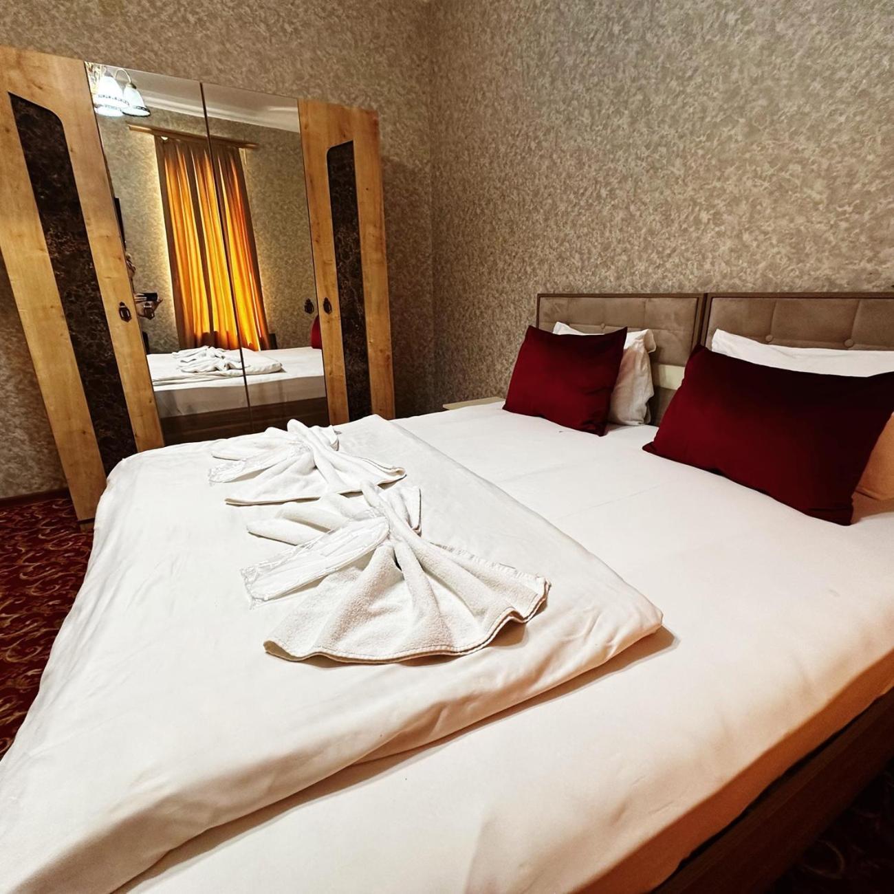 Avi Hotel Baku Exterior photo