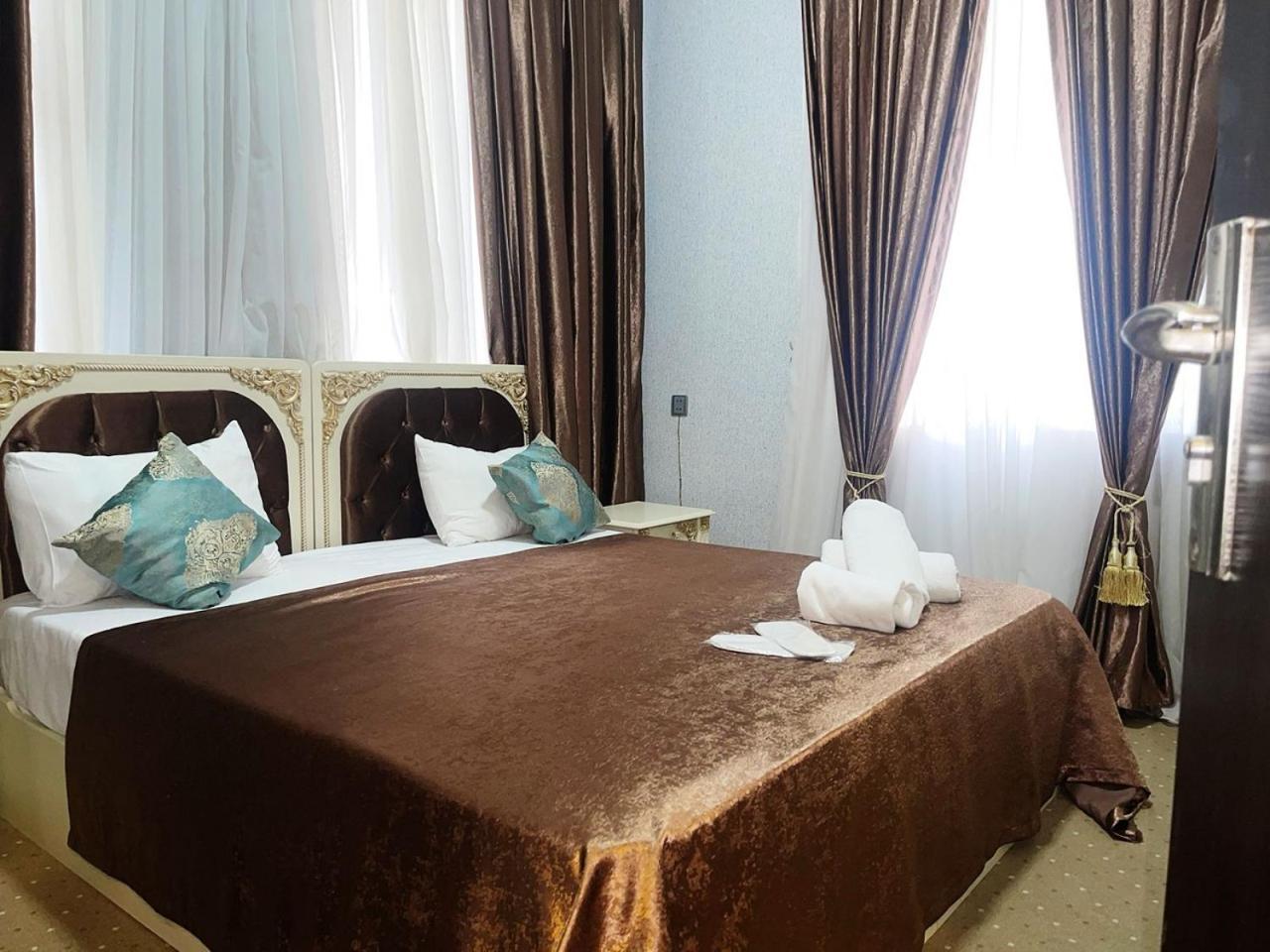 Avi Hotel Baku Exterior photo